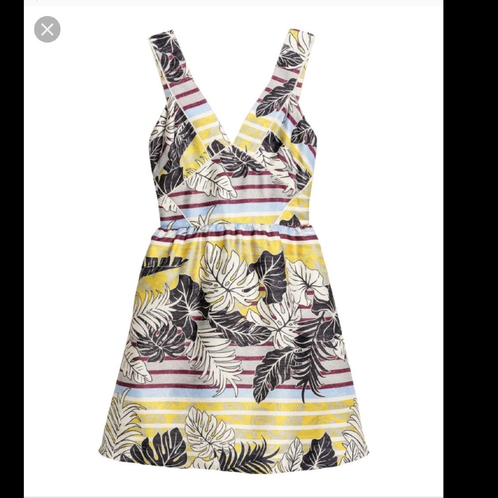 Leaf patterned dress